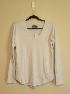 New Abercrombie & Fitch Pale Blue V-Neck Long Sleeve Top Size Small